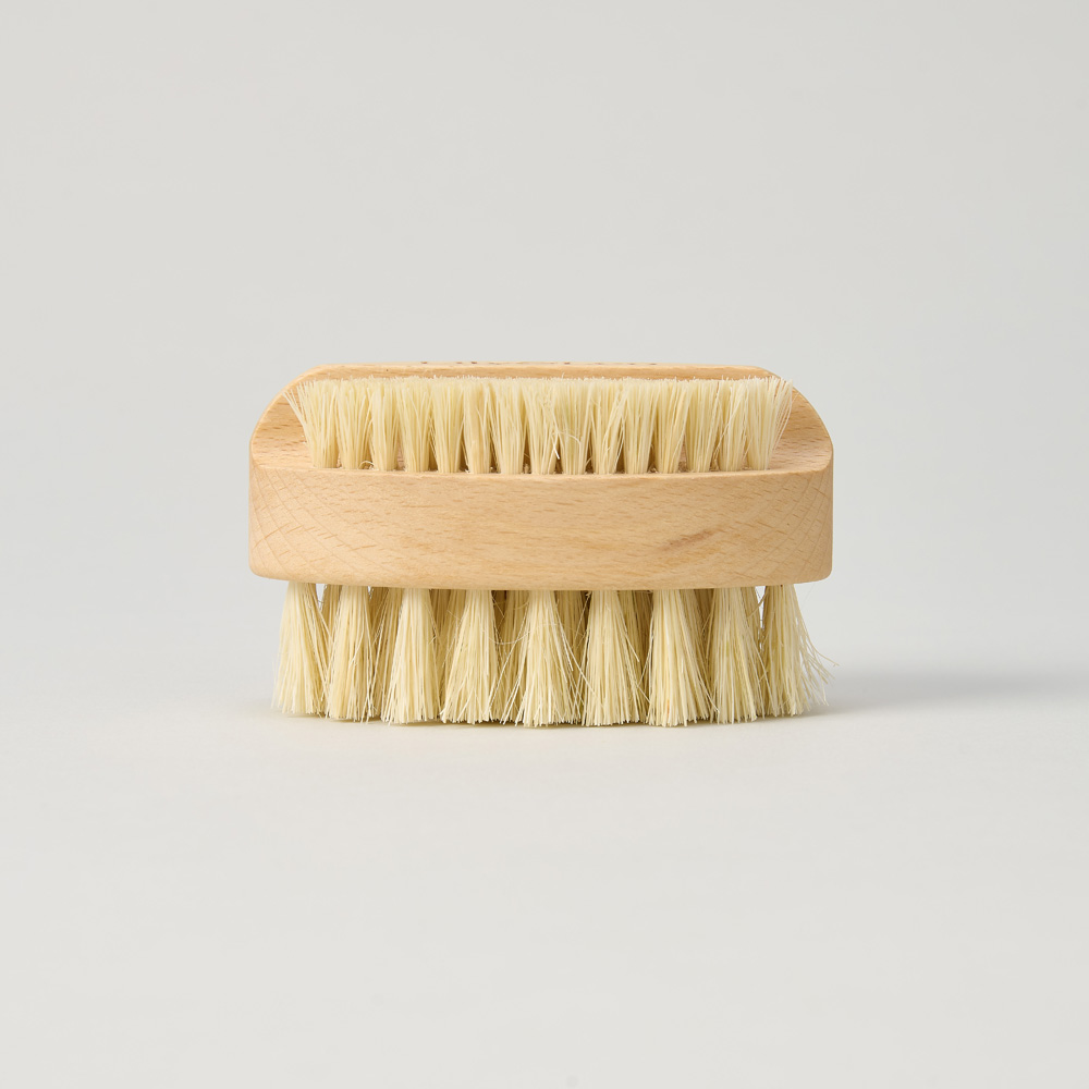 Luxury Nail & Claw Brush - natural